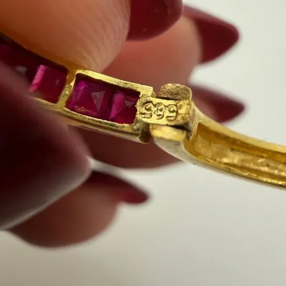 Stunning channelāset, princess cut RUBY huggie hoop earrings,14kt yellow gold - Picture 9 of 16